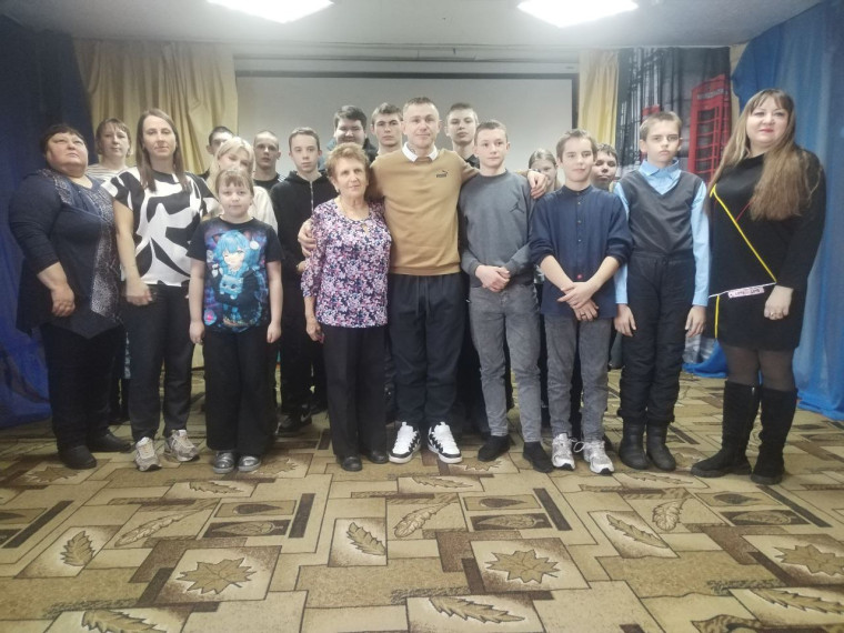 Встреча учащихся с участником СВО Панасюк Евгением.